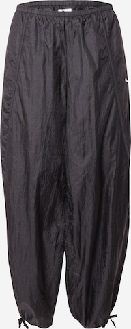 PUMA Baggy Byxa 'Dare To' i svart: framsida