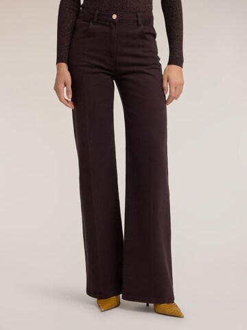 Wide leg Pantaloni di MOTIVI in marrone