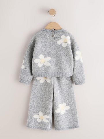 Next Set in Grey