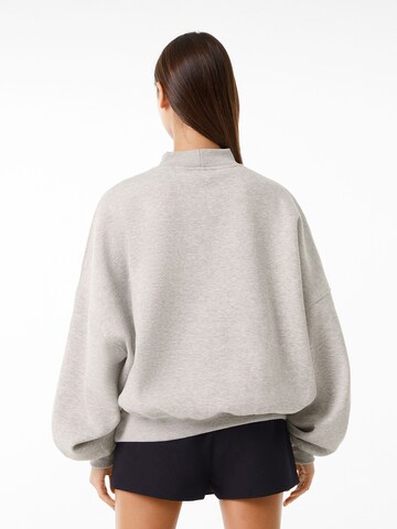 Bershka Sweatshirt in Grau