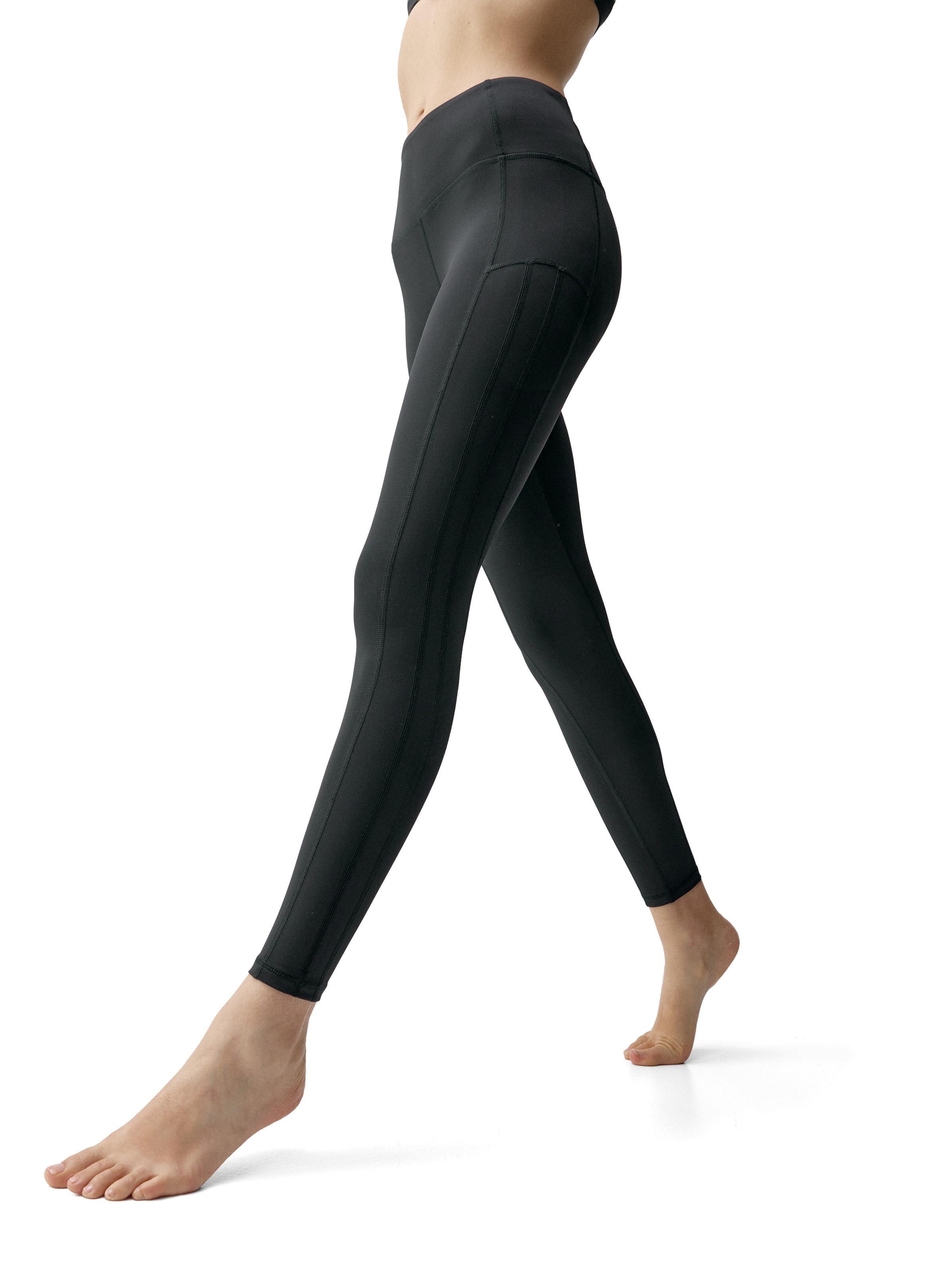 Born Skinny Legging ' Asura ' in Schwarz: Vorderseite