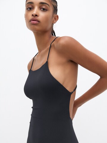 Robe Pull&Bear en noir