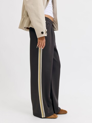 JJXX Loose fit Trousers 'JXSKY' in Black