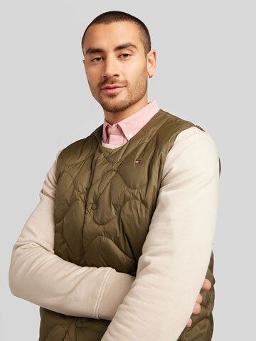 TOMMY HILFIGER Vest in Green