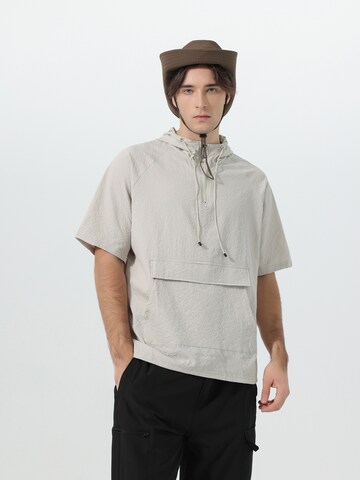 YOUTHUP Shirt 'Kopffrei' in Beige: front
