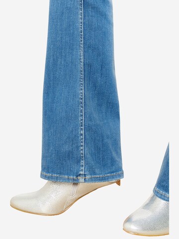 Bootcut Jean LolaLiza en bleu