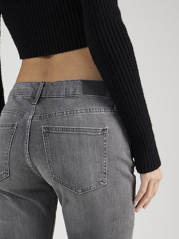 ESPRIT Regular Jeans i grå