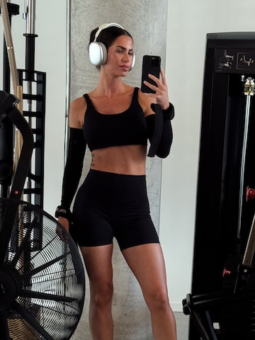 V!BE STUD!OS Скинни Леггинсы в Черный