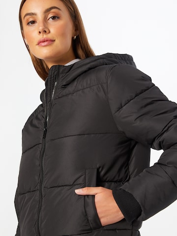 PIECES Winter Jacket 'Bee' in Black