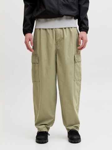 JACK & JONES - Barrel Pantalón cargo en verde: frente