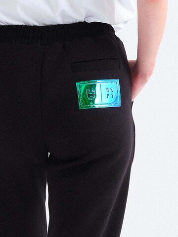Rockupy Regular Sporthose 'Lenny' in Schwarz
