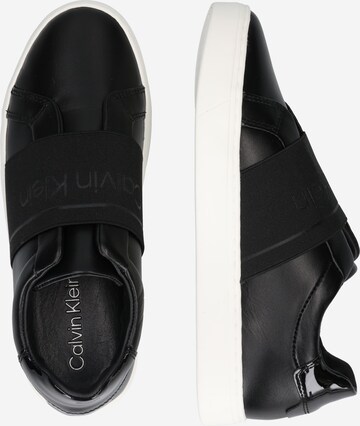 Calvin Klein - Sapatilhas slip-on em preto