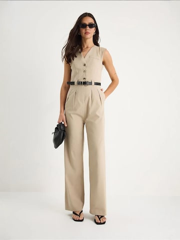 Bianco Lucci Jumpsuit in Beige: Vorderseite