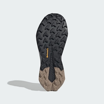 ADIDAS TERREX Χαμηλό παπούτσι 'Trailmaker 2.0' σε καφέ