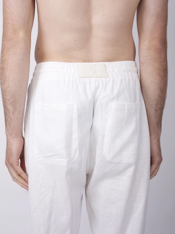 Loosefit Pantaloni di SHAMBLES in bianco