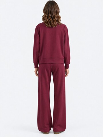 Lady Bersan Leisure suit in Red