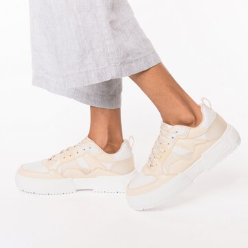 BUFFALO Sneakers in Beige