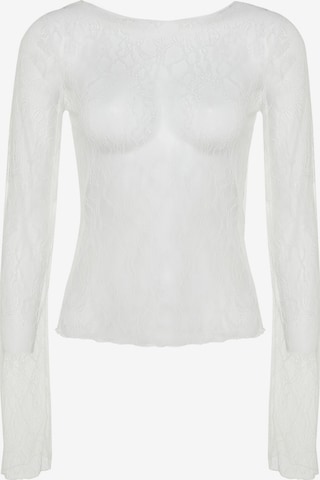 T-shirt Trendyol en blanc : devant