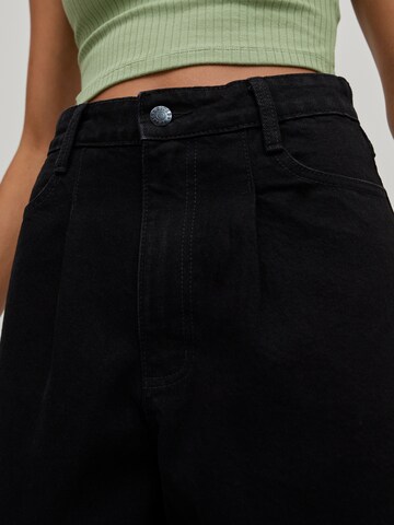 EDITED Tapered Jeans 'Rina' in Black