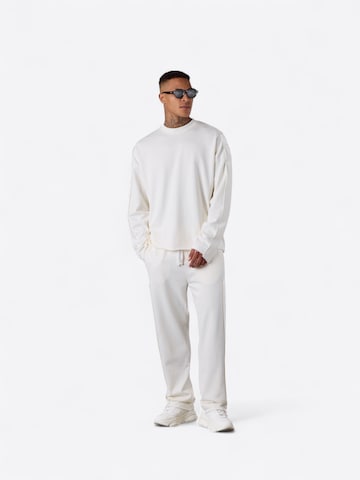 ESTEEM Loose fit Trousers in White