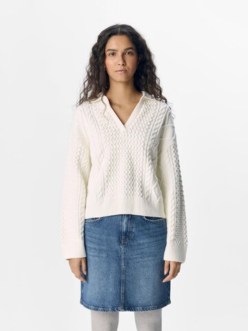 Pull-over 'LEYLA' OBJECT en blanc : devant