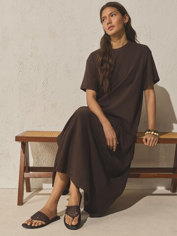 Next Zehentrenner in Braun