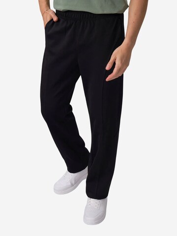 Tommy Life Trousers in Black
