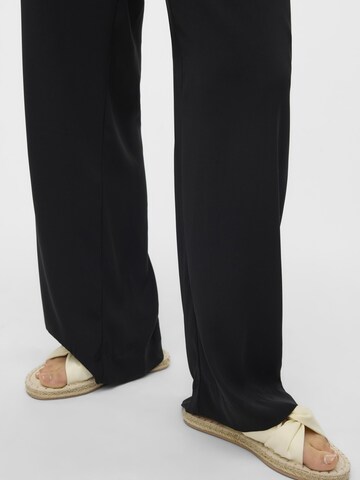 Wide Leg Pantalon à plis VERO MODA en noir