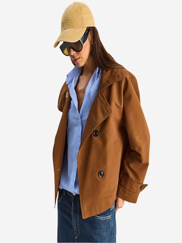 Bianco Lucci Between-seasons coat in Brown