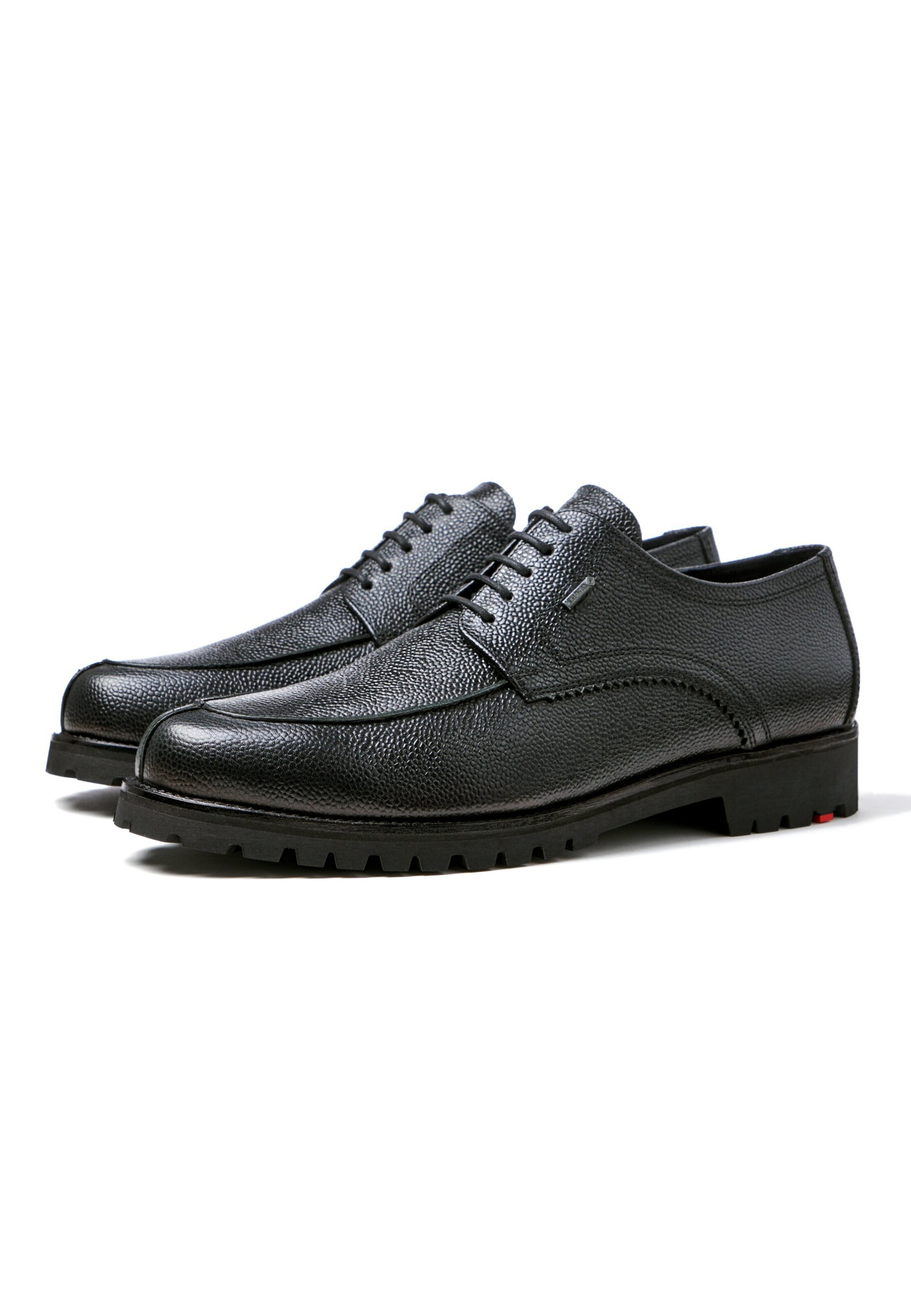 Chaussure à lacets 'VALDEZ' LLOYD en noir