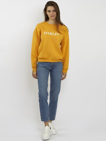 FRESHLIONS Sweatshirt ' DARLIN ' in Orange
