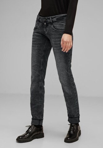 STREET ONE Regular Jeans in Schwarz