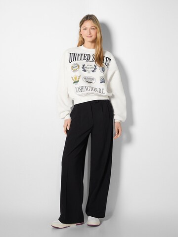 Bershka Sweatshirt in White