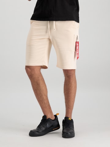 Regular Pantalon ALPHA INDUSTRIES en blanc : devant