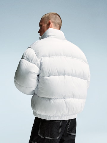 Bershka Winterjas in Wit