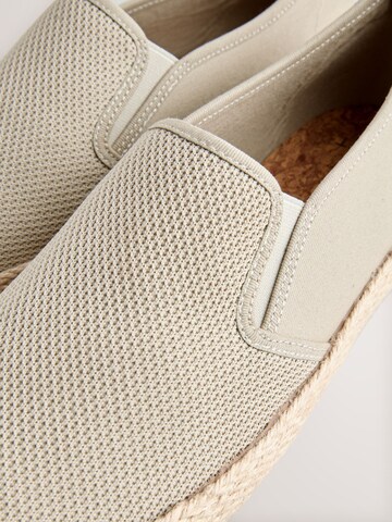 Next Эспадрильи в Серый