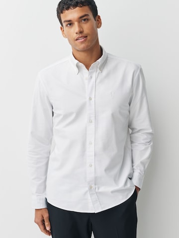 Coupe slim Chemise Next en blanc : devant
