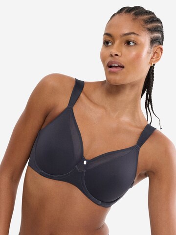Minimizer Sutien 'True Shape Sensation' de la TRIUMPH pe gri