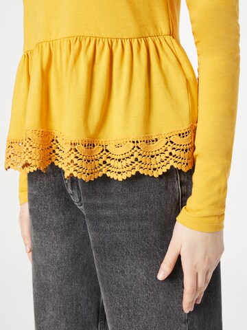 ABOUT YOU Shirt 'Cora' in Yellow