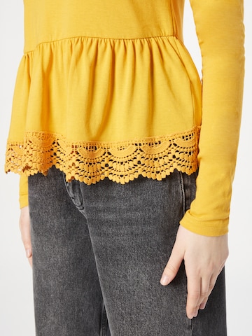 ABOUT YOU Shirt 'Cora' in Yellow