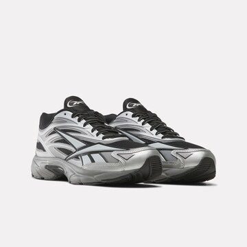 Reebok Sneaker in Grau