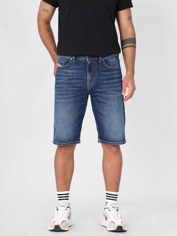 Coupe slim Jean 'SLIM-SHORT' DIESEL en bleu