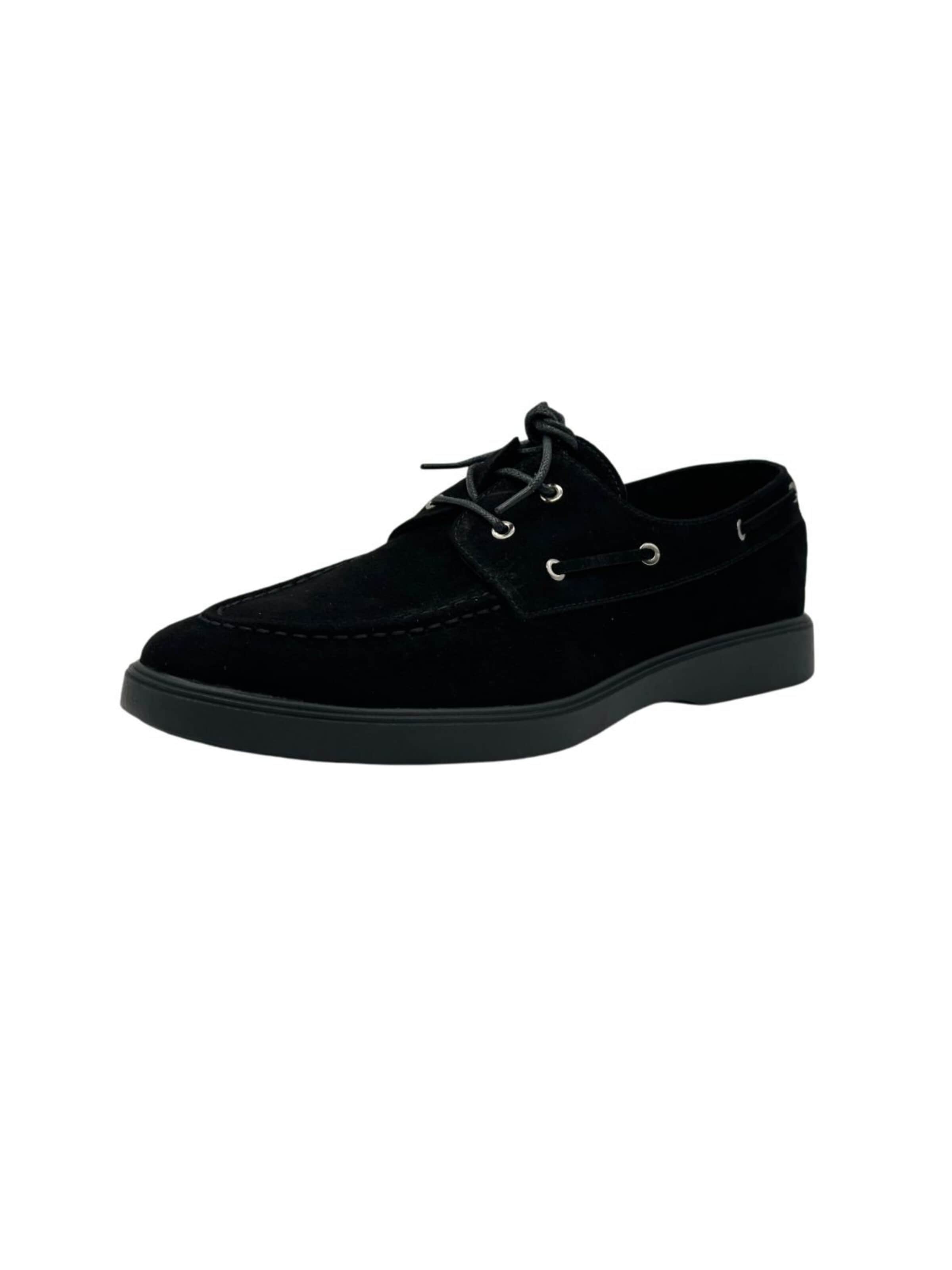 Nowaland Moccasins in Black: front