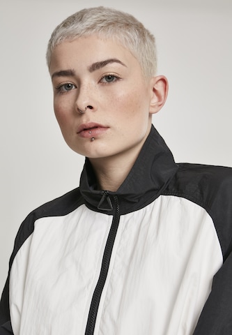 Geacă de primăvară-toamnă de la Urban Classics pe negru