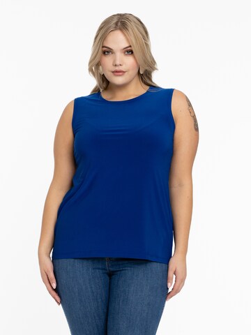 Yoek Top in Blue: front