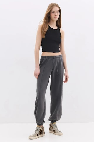 No Matter What Baggy Hose in Schwarz: Vorderseite