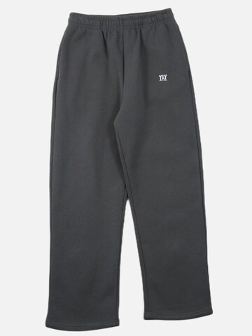 HEFTYKA Loosefit Sporthose 'OPEN' in Grau: Vorderseite