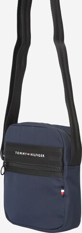 TOMMY HILFIGER Umhängetasche in Blau