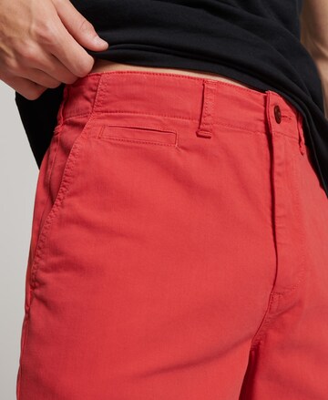 Superdry Slimfit Chinohose in Rot