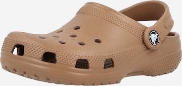 ruda Crocs Atviri batai 'Classic': priekis